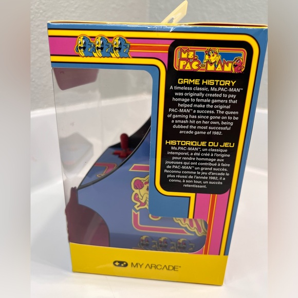 Ms Pac-Man Micro Arcade Player - Picture 4 of 9